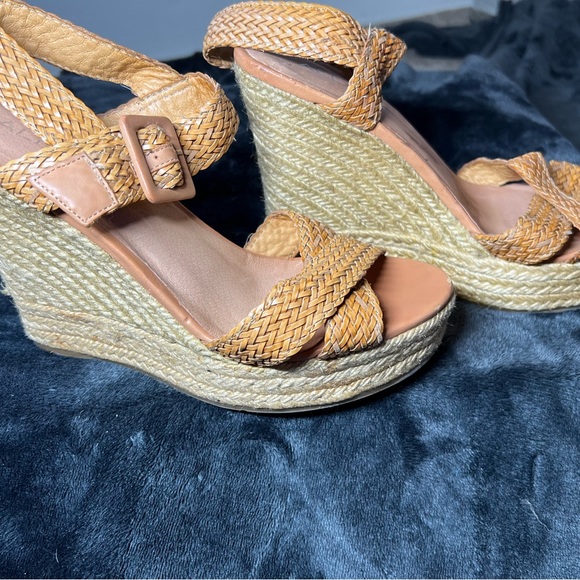 ALDO tan platform wedge for Spring! - Picture 2 of 6